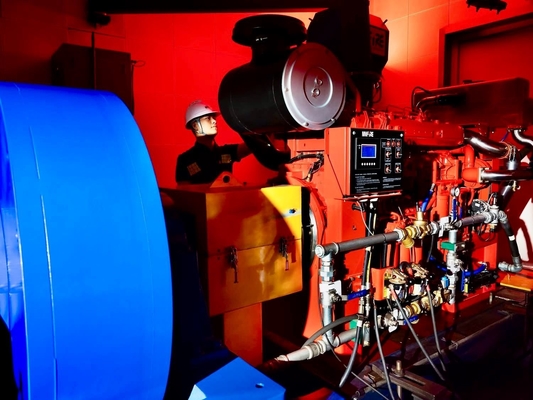 Động cơ diesel mạnh mẽ bền bỉ Máy bơm cháy và dung lượng bể nhiên liệu 50-550 gallon 1250GPM